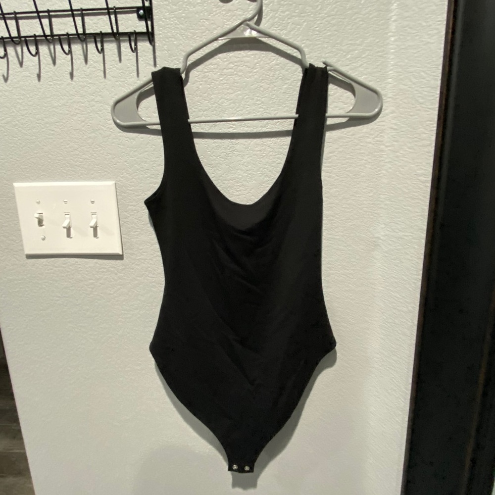 FOREVER21 Scoop Neck Bodysuit - Picture 3 of 3